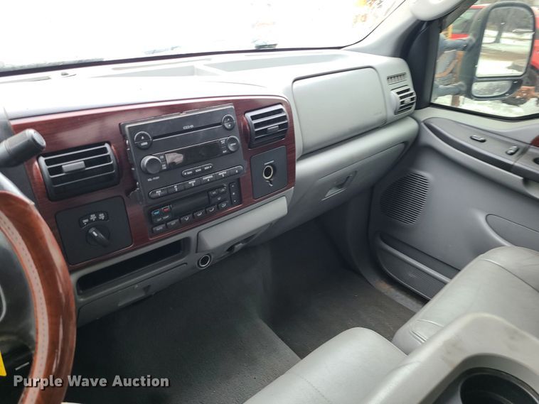 image for item JG9464 2005 Ford F250 Super Duty  Crew Cab pickup truck