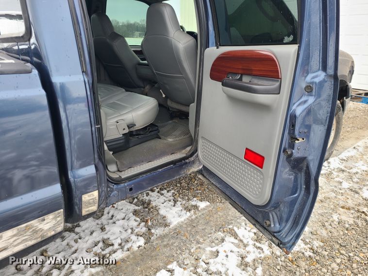 image for item JG9464 2005 Ford F250 Super Duty  Crew Cab pickup truck