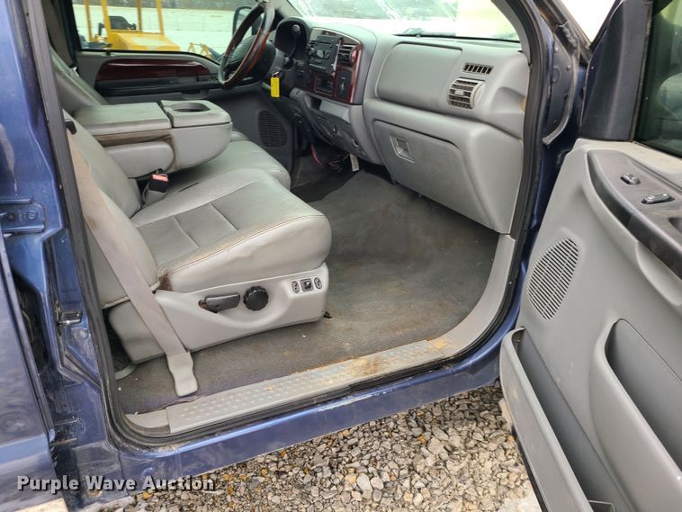 image for item JG9464 2005 Ford F250 Super Duty  Crew Cab pickup truck