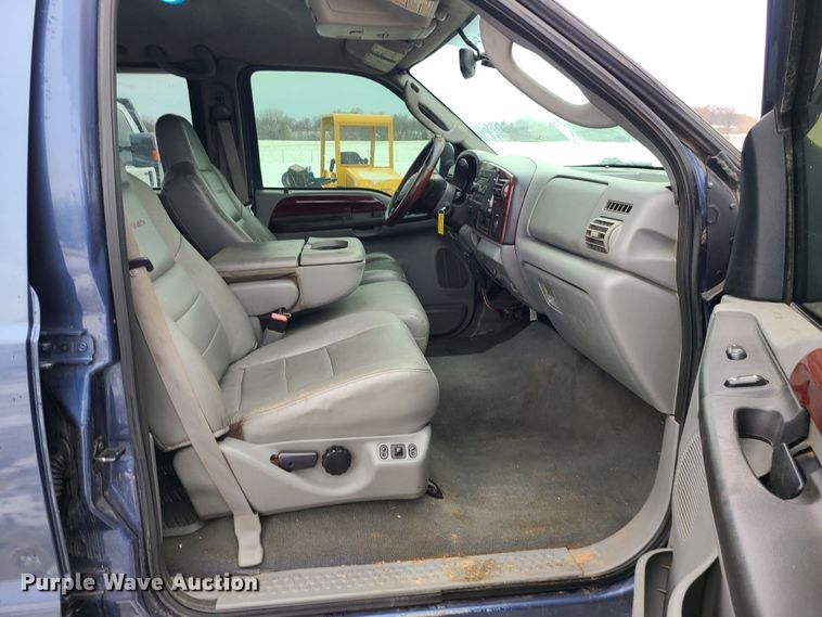 image for item JG9464 2005 Ford F250 Super Duty  Crew Cab pickup truck