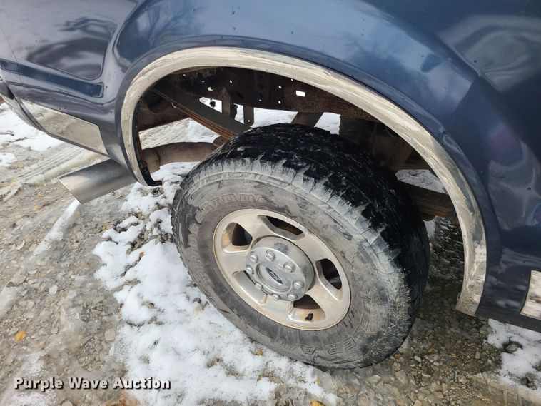 image for item JG9464 2005 Ford F250 Super Duty  Crew Cab pickup truck