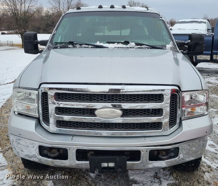 image for item JG9465 2005 Ford F250 Super Duty  Crew Cab pickup truck