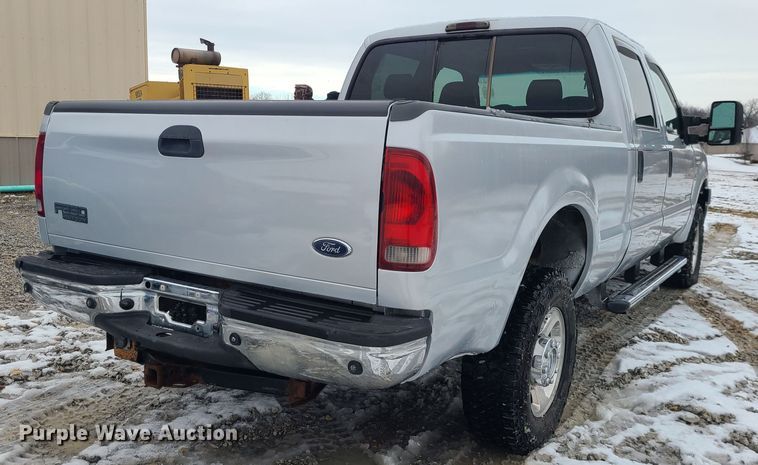 image for item JG9465 2005 Ford F250 Super Duty  Crew Cab pickup truck
