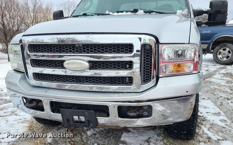 image for item JG9465 2005 Ford F250 Super Duty  Crew Cab pickup truck