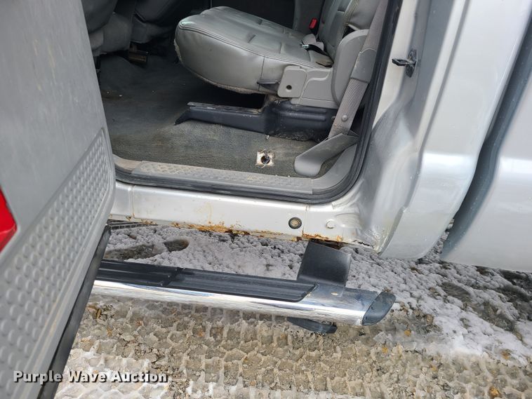 image for item JG9465 2005 Ford F250 Super Duty  Crew Cab pickup truck