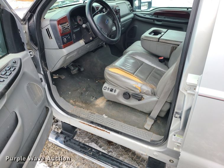 image for item JG9465 2005 Ford F250 Super Duty  Crew Cab pickup truck