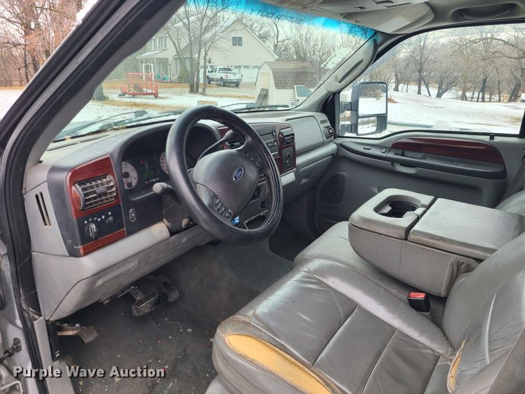 image for item JG9465 2005 Ford F250 Super Duty  Crew Cab pickup truck