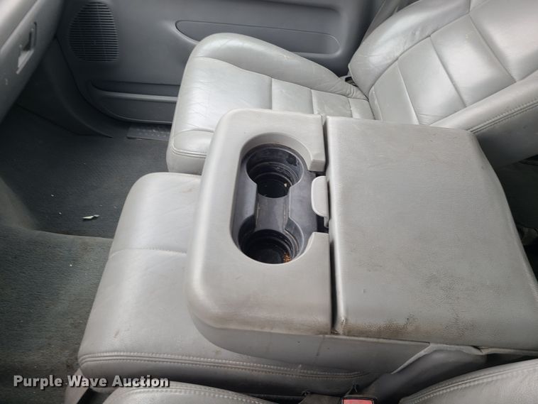 image for item JG9465 2005 Ford F250 Super Duty  Crew Cab pickup truck