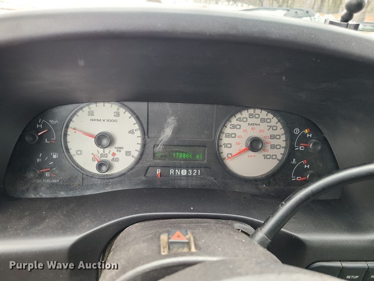 image for item JG9465 2005 Ford F250 Super Duty  Crew Cab pickup truck