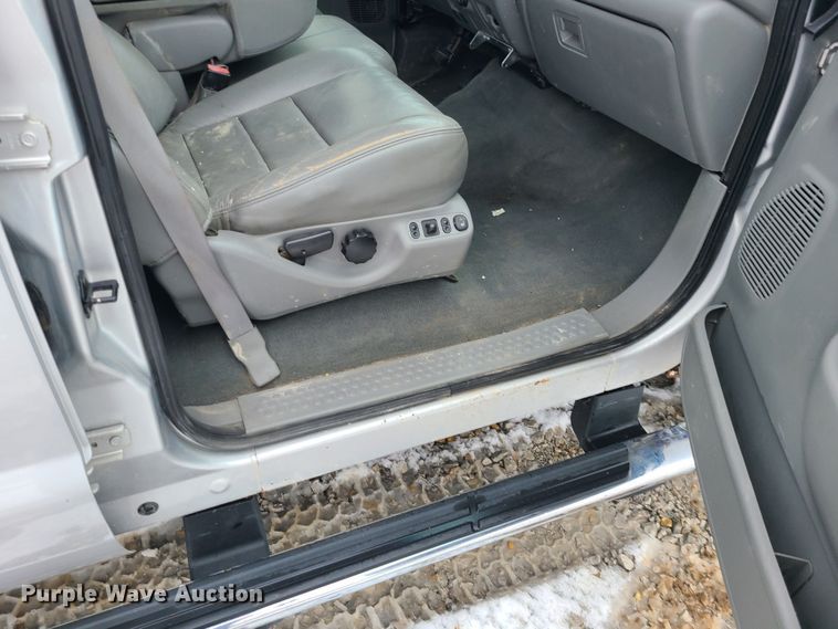 image for item JG9465 2005 Ford F250 Super Duty  Crew Cab pickup truck