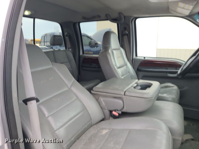 image for item JG9465 2005 Ford F250 Super Duty  Crew Cab pickup truck