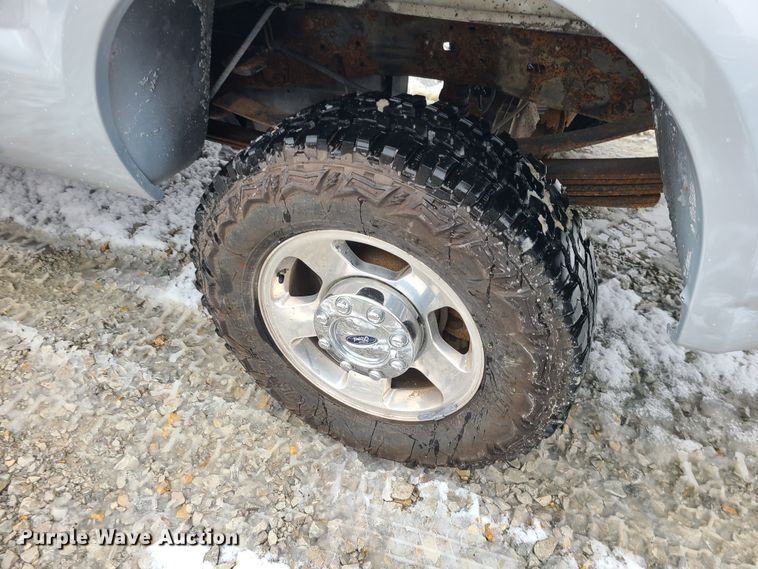 image for item JG9465 2005 Ford F250 Super Duty  Crew Cab pickup truck