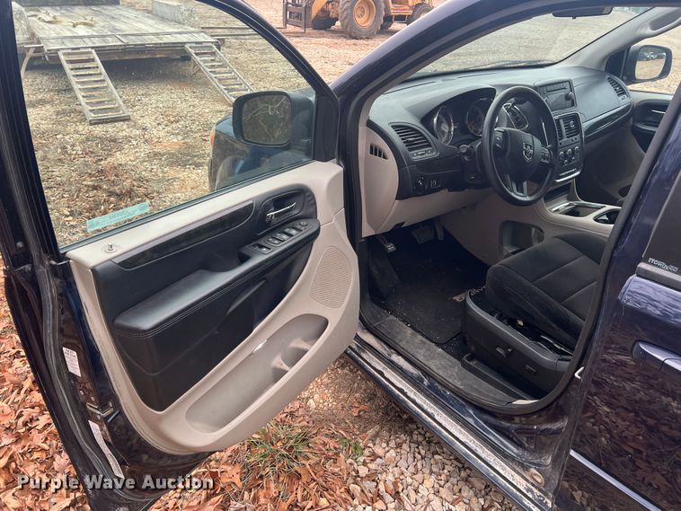 image for item JU9718 2012 Dodge Grand Caravan SXT  van