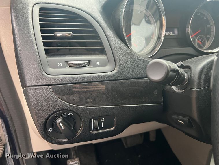 image for item JU9718 2012 Dodge Grand Caravan SXT  van