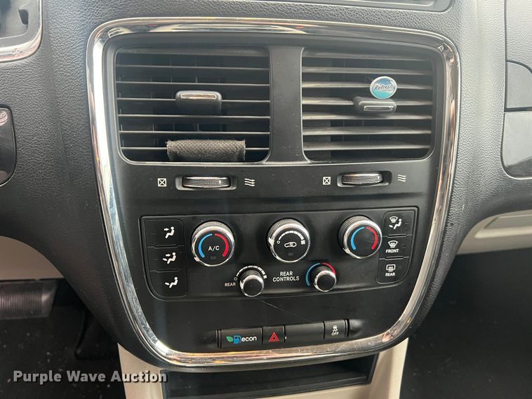 image for item JU9718 2012 Dodge Grand Caravan SXT  van