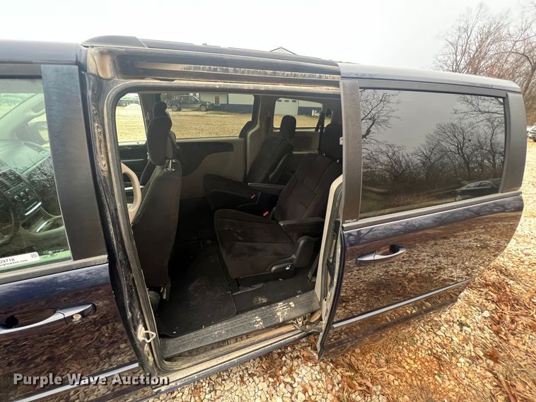 image for item JU9718 2012 Dodge Grand Caravan SXT  van