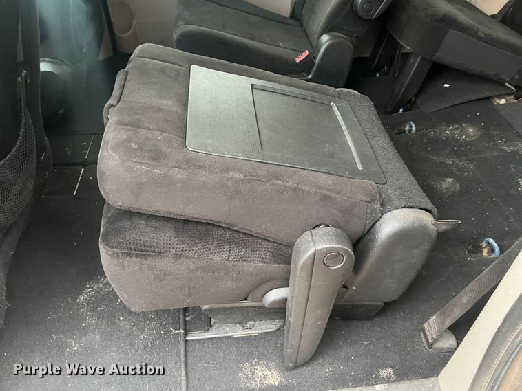 image for item JU9718 2012 Dodge Grand Caravan SXT  van