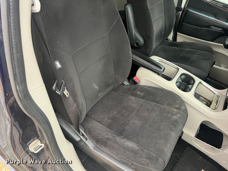 image for item JU9718 2012 Dodge Grand Caravan SXT  van