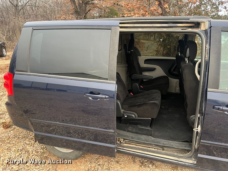 image for item JU9718 2012 Dodge Grand Caravan SXT  van