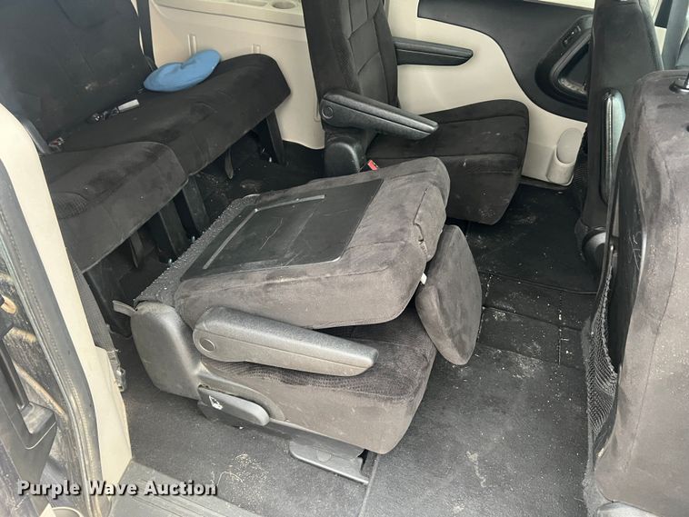 image for item JU9718 2012 Dodge Grand Caravan SXT  van