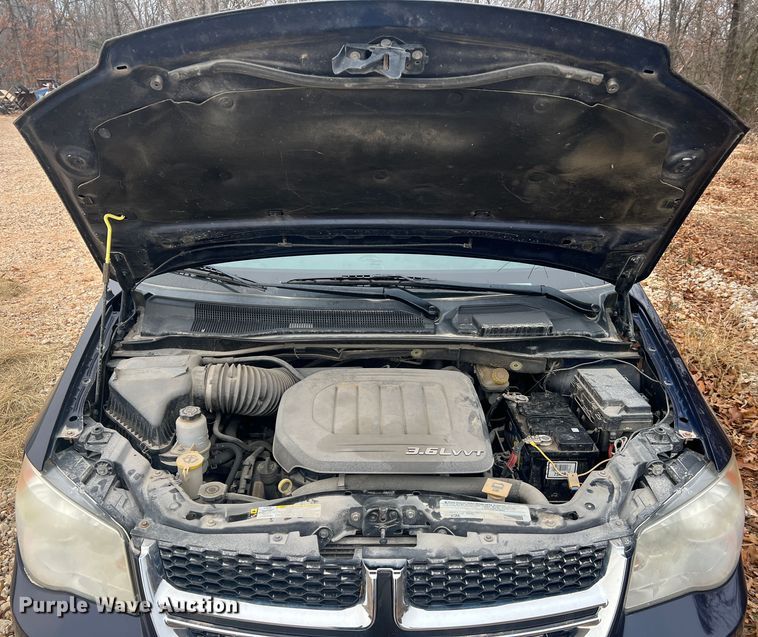 image for item JU9718 2012 Dodge Grand Caravan SXT  van