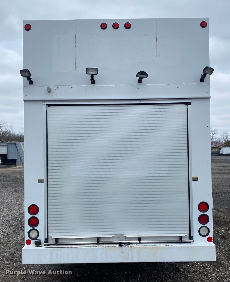 image for item JW9162 2011 Ford F750 Super Duty  fuel / lube truck