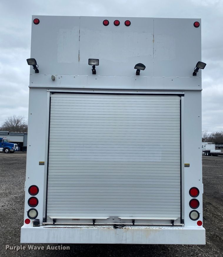 image for item JW9162 2011 Ford F750 Super Duty  fuel / lube truck