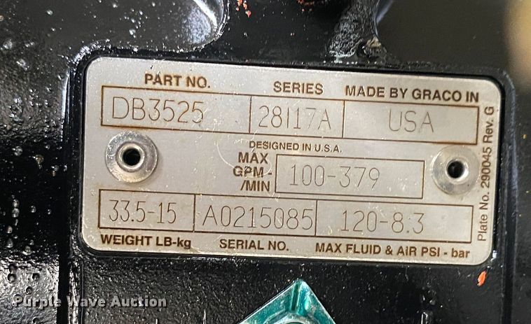 image for item JW9162 2011 Ford F750 Super Duty  fuel / lube truck