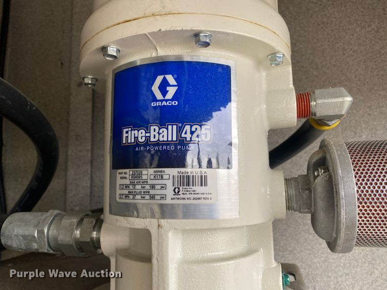 image for item JW9162 2011 Ford F750 Super Duty  fuel / lube truck