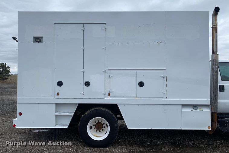 image for item JW9162 2011 Ford F750 Super Duty  fuel / lube truck