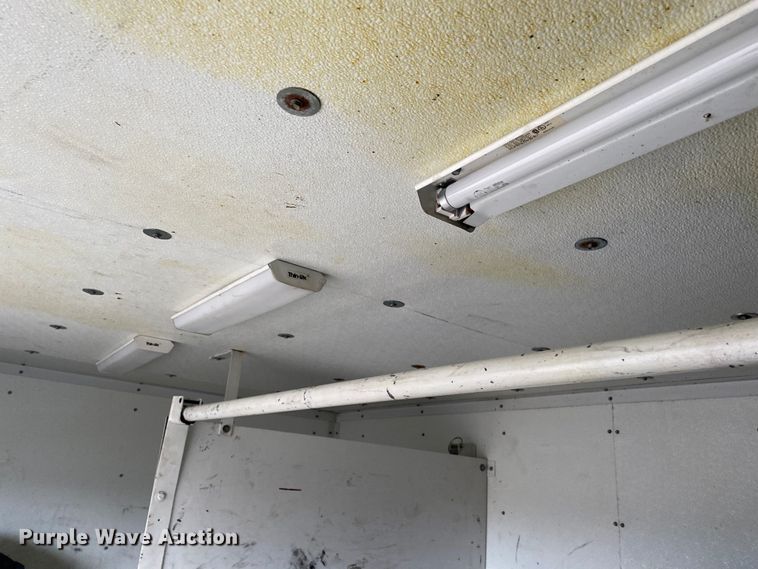 image for item JW9162 2011 Ford F750 Super Duty  fuel / lube truck