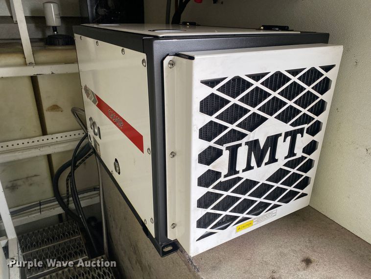 image for item JW9162 2011 Ford F750 Super Duty  fuel / lube truck