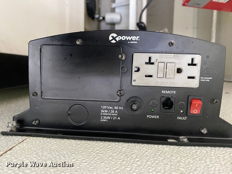 image for item JW9162 2011 Ford F750 Super Duty  fuel / lube truck