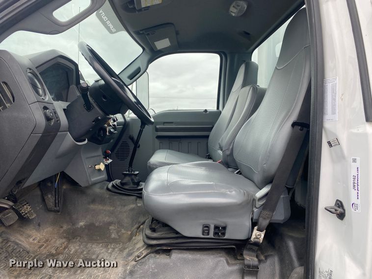 image for item JW9162 2011 Ford F750 Super Duty  fuel / lube truck