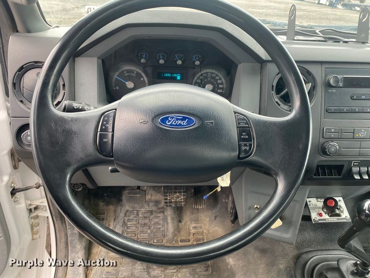 image for item JW9162 2011 Ford F750 Super Duty  fuel / lube truck