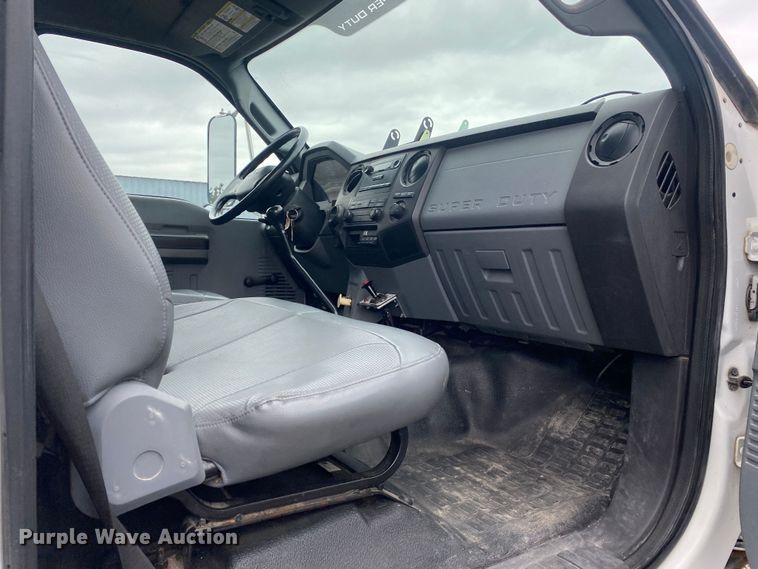 image for item JW9162 2011 Ford F750 Super Duty  fuel / lube truck