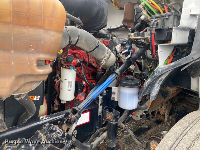 image for item JW9162 2011 Ford F750 Super Duty  fuel / lube truck