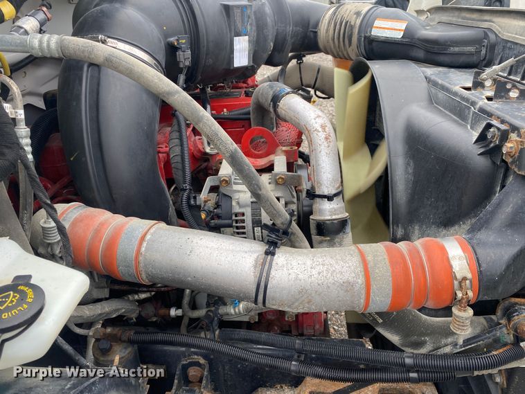 image for item JW9162 2011 Ford F750 Super Duty  fuel / lube truck