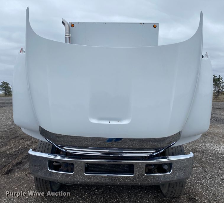 image for item JW9162 2011 Ford F750 Super Duty  fuel / lube truck