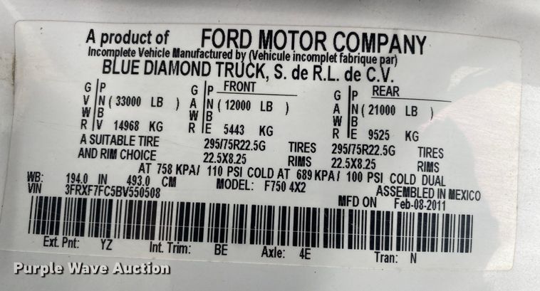 image for item JW9162 2011 Ford F750 Super Duty  fuel / lube truck