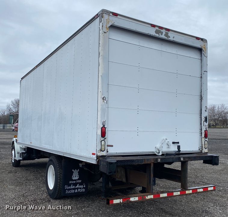 image for item JW9163 1999 Freightliner FL70  box truck