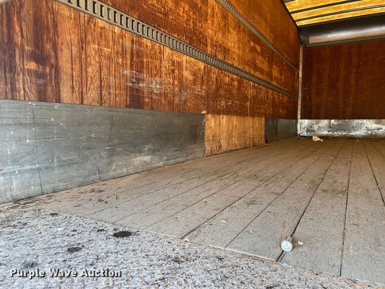 image for item JW9163 1999 Freightliner FL70  box truck