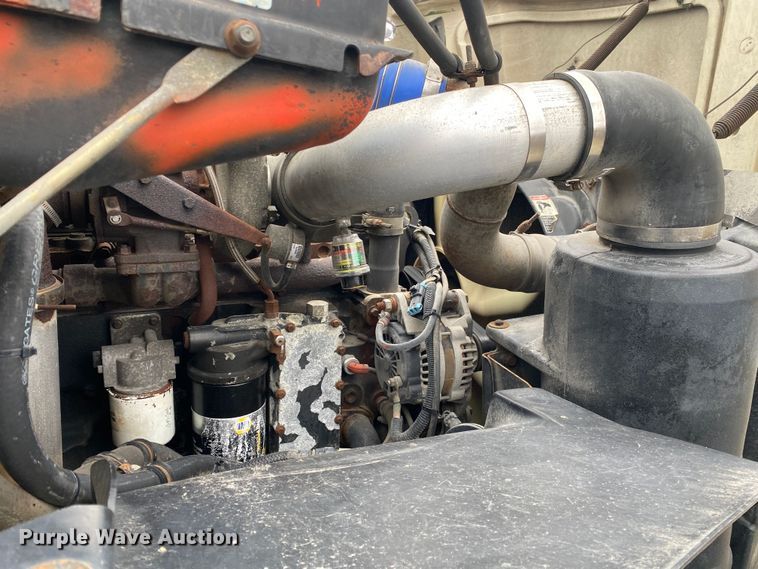 image for item JW9163 1999 Freightliner FL70  box truck