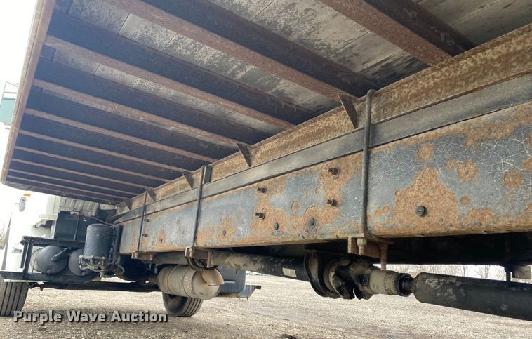 image for item JW9163 1999 Freightliner FL70  box truck