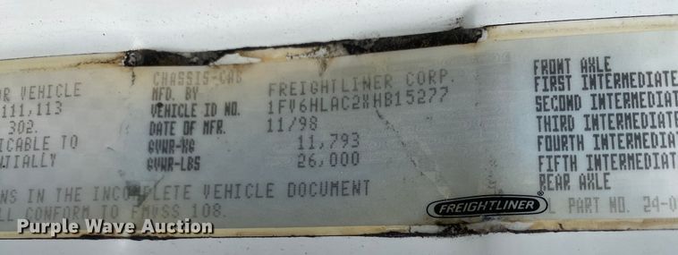 image for item JW9163 1999 Freightliner FL70  box truck