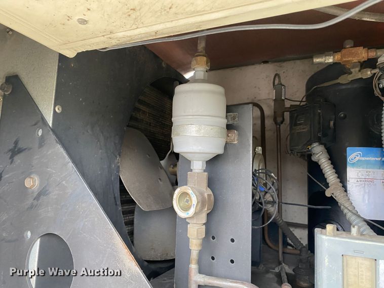 image for item JW9164 2015 Isuzu NPR  refrigerated delivery truck