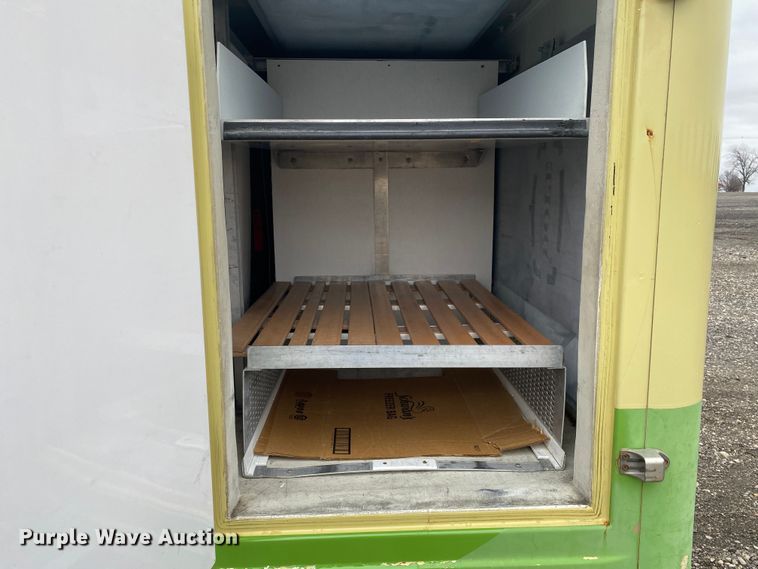 image for item JW9164 2015 Isuzu NPR  refrigerated delivery truck