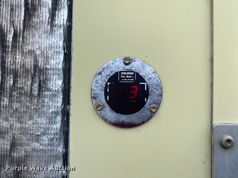 image for item JW9164 2015 Isuzu NPR  refrigerated delivery truck