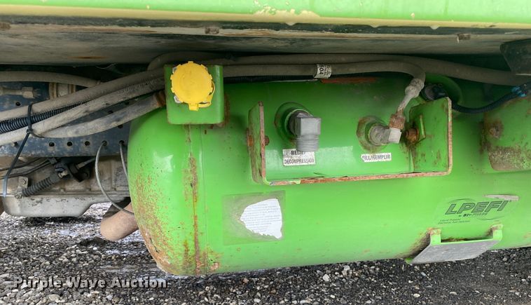 image for item JW9164 2015 Isuzu NPR  refrigerated delivery truck