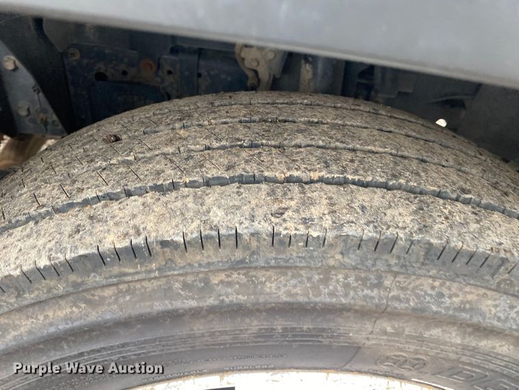 image for item JW9164 2015 Isuzu NPR  refrigerated delivery truck